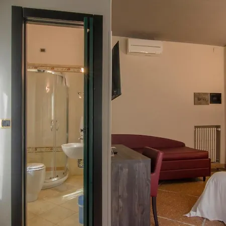 Maria Hotel 3*